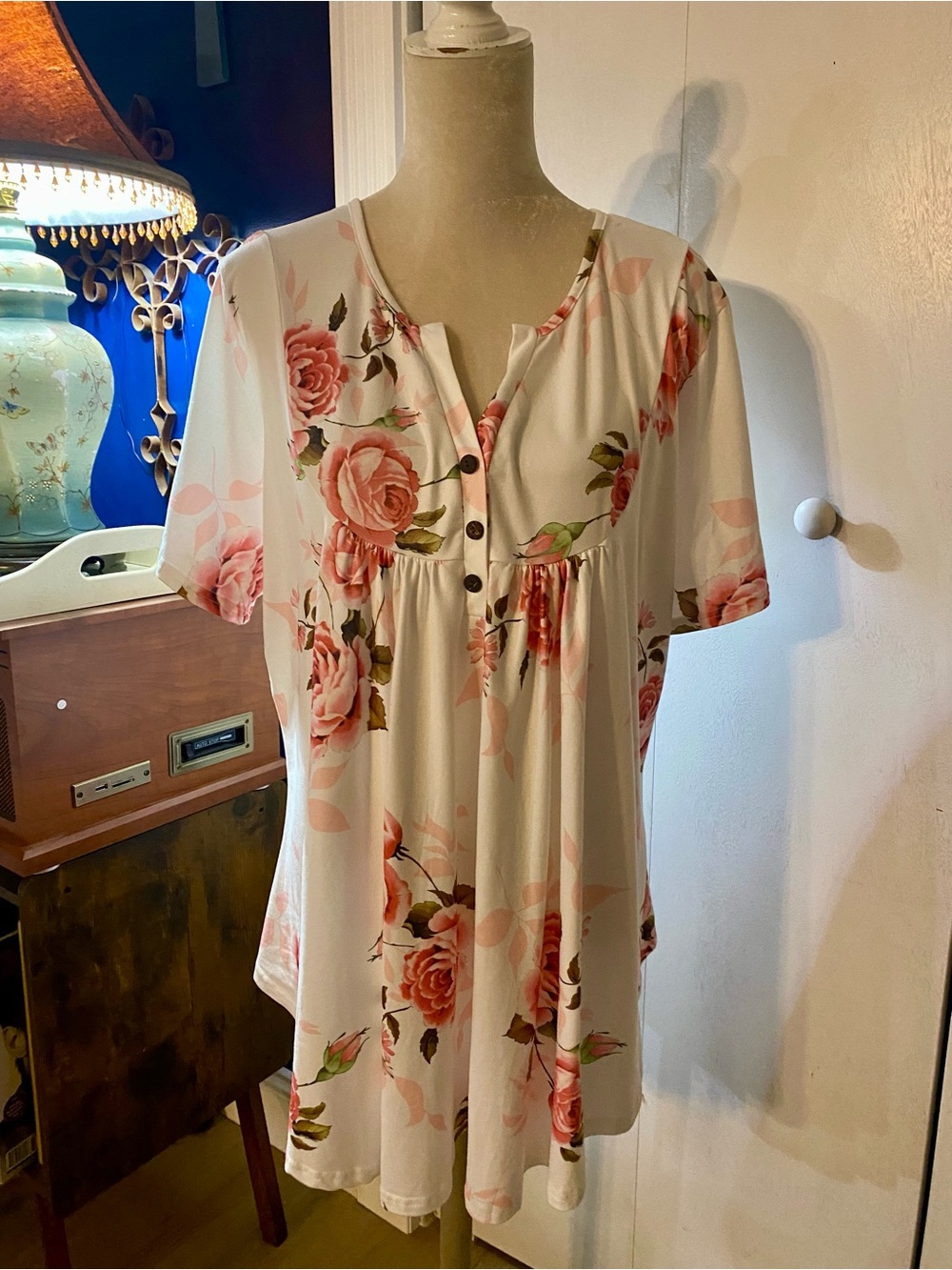 Ivory Rose-Print Button-Front Short Sleeve Tunic